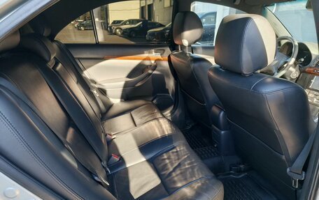 Toyota Avensis III рестайлинг, 2004 год, 550 000 рублей, 11 фотография