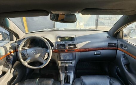 Toyota Avensis III рестайлинг, 2004 год, 550 000 рублей, 12 фотография