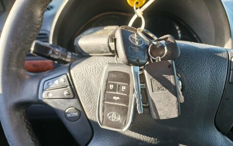 Toyota Avensis III рестайлинг, 2004 год, 550 000 рублей, 14 фотография