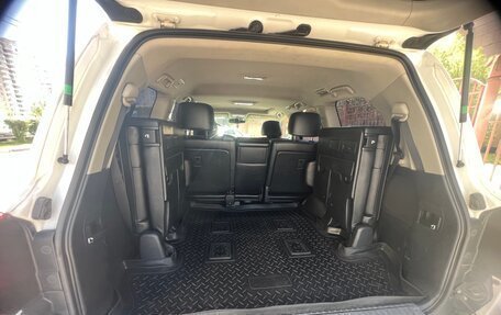 Toyota Land Cruiser 200, 2011 год, 2 675 000 рублей, 8 фотография