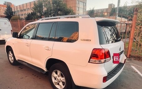 Toyota Land Cruiser 200, 2011 год, 2 675 000 рублей, 4 фотография