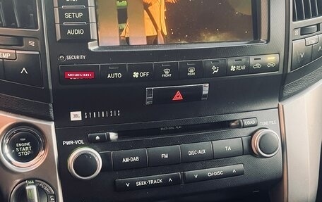 Toyota Land Cruiser 200, 2011 год, 2 675 000 рублей, 7 фотография