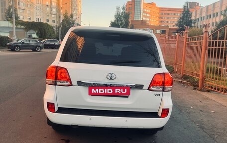 Toyota Land Cruiser 200, 2011 год, 2 675 000 рублей, 3 фотография