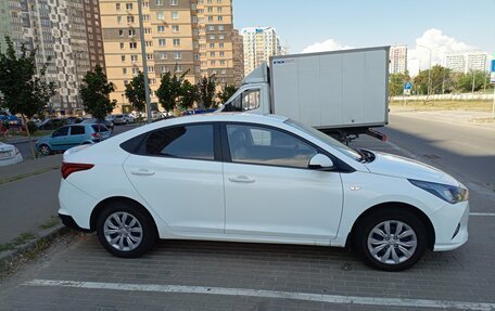 Hyundai Solaris II рестайлинг, 2021 год, 1 350 000 рублей, 6 фотография