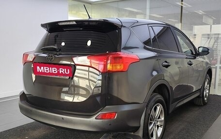 Toyota RAV4, 2015 год, 1 849 000 рублей, 6 фотография