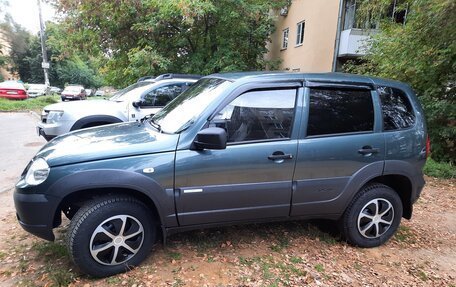 Chevrolet Niva I рестайлинг, 2013 год, 730 000 рублей, 2 фотография