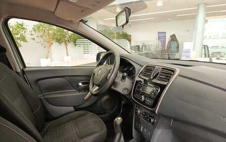 Renault Sandero II рестайлинг, 2015 год, 855 000 рублей, 11 фотография