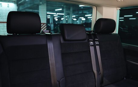 Volkswagen Multivan T6 рестайлинг, 2019 год, 5 400 000 рублей, 19 фотография