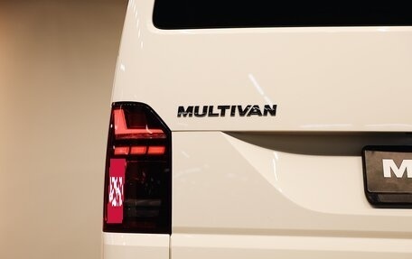 Volkswagen Multivan T6 рестайлинг, 2019 год, 5 400 000 рублей, 24 фотография