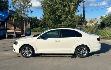 Volkswagen Jetta VI, 2015 год, 1 300 000 рублей, 2 фотография