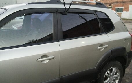 Hyundai Tucson III, 2006 год, 749 000 рублей, 2 фотография