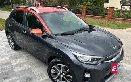 KIA Stonic, 2018 год, 1 365 000 рублей, 8 фотография