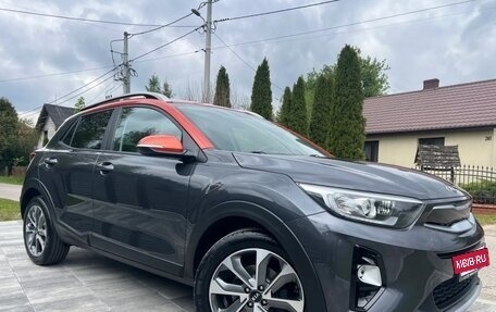 KIA Stonic, 2018 год, 1 365 000 рублей, 9 фотография