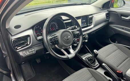 KIA Stonic, 2018 год, 1 365 000 рублей, 18 фотография