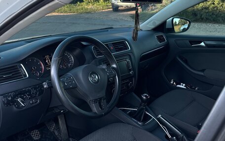 Volkswagen Jetta VI, 2011 год, 1 170 000 рублей, 10 фотография