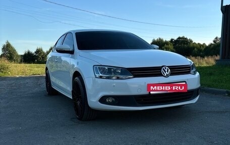 Volkswagen Jetta VI, 2011 год, 1 170 000 рублей, 7 фотография