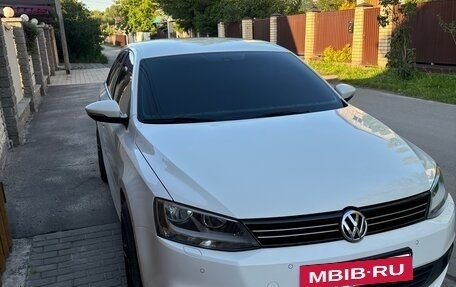 Volkswagen Jetta VI, 2011 год, 1 170 000 рублей, 8 фотография