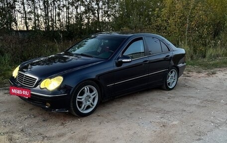 Mercedes-Benz C-Класс, 2003 год, 450 000 рублей, 3 фотография