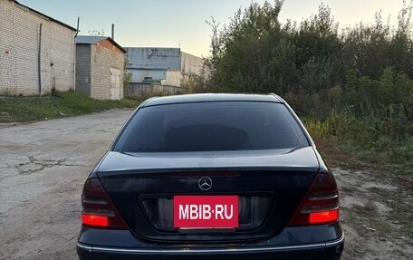 Mercedes-Benz C-Класс, 2003 год, 450 000 рублей, 4 фотография