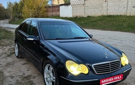 Mercedes-Benz C-Класс, 2003 год, 450 000 рублей, 2 фотография