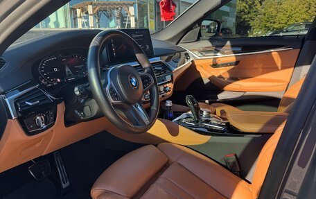 BMW 5 серия, 2021 год, 5 600 000 рублей, 5 фотография