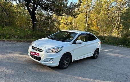 Hyundai Solaris II рестайлинг, 2011 год, 650 000 рублей, 1 фотография