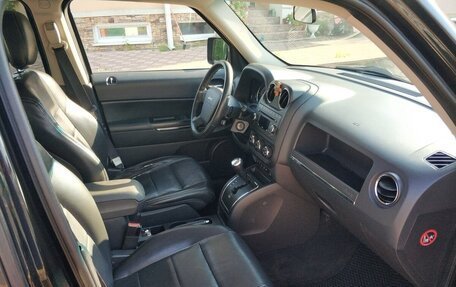 Jeep Liberty (Patriot), 2010 год, 840 000 рублей, 2 фотография