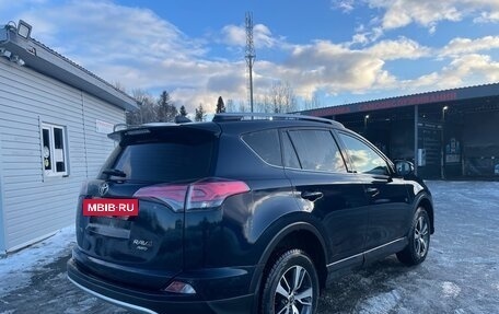 Toyota RAV4, 2018 год, 2 390 000 рублей, 3 фотография