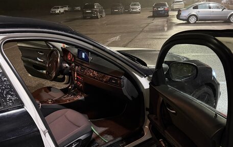 BMW 3 серия, 2010 год, 1 300 000 рублей, 13 фотография
