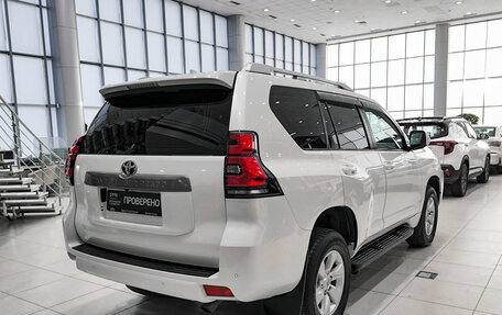 Toyota Land Cruiser Prado 150 рестайлинг 2, 2018 год, 4 550 000 рублей, 9 фотография