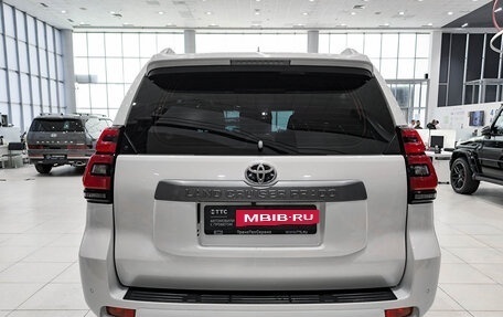 Toyota Land Cruiser Prado 150 рестайлинг 2, 2018 год, 4 550 000 рублей, 10 фотография