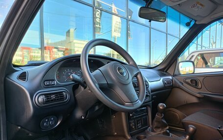 Chevrolet Niva I рестайлинг, 2017 год, 843 000 рублей, 5 фотография