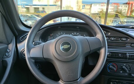 Chevrolet Niva I рестайлинг, 2017 год, 843 000 рублей, 8 фотография