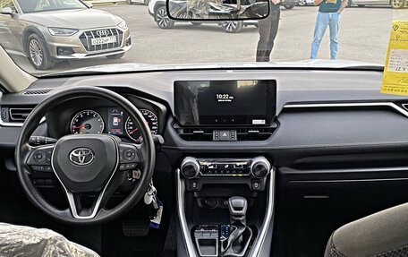 Toyota RAV4, 2025 год, 2 892 000 рублей, 15 фотография