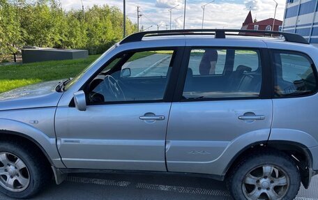 Chevrolet Niva I рестайлинг, 2011 год, 510 000 рублей, 2 фотография