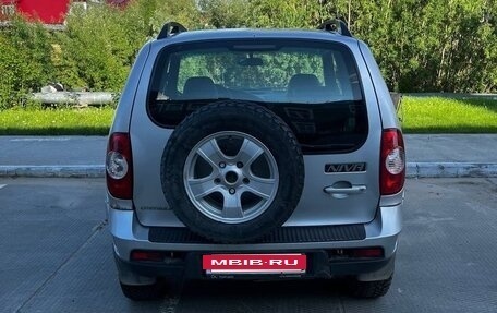 Chevrolet Niva I рестайлинг, 2011 год, 510 000 рублей, 3 фотография