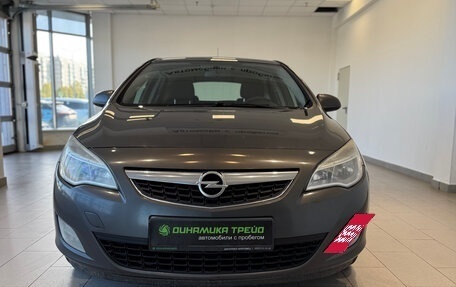 Opel Astra J, 2011 год, 633 000 рублей, 2 фотография