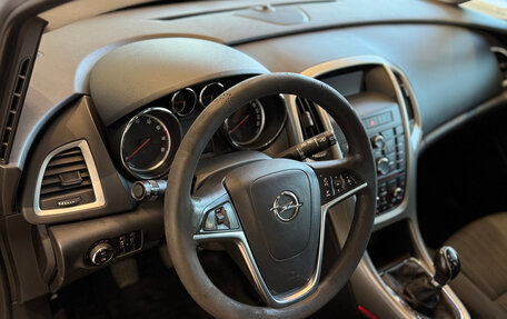 Opel Astra J, 2011 год, 633 000 рублей, 10 фотография