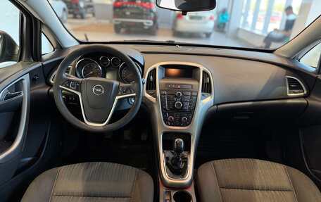 Opel Astra J, 2011 год, 633 000 рублей, 12 фотография