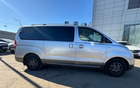 Hyundai Grand Starex Grand Starex I рестайлинг 2, 2010 год, 1 090 000 рублей, 4 фотография