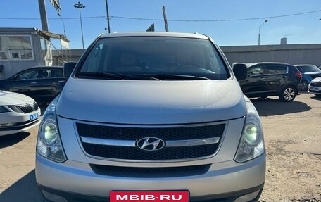 Hyundai Grand Starex Grand Starex I рестайлинг 2, 2010 год, 1 090 000 рублей, 2 фотография