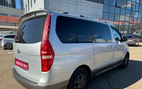 Hyundai Grand Starex Grand Starex I рестайлинг 2, 2010 год, 1 090 000 рублей, 6 фотография