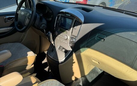Hyundai Grand Starex Grand Starex I рестайлинг 2, 2010 год, 1 090 000 рублей, 16 фотография
