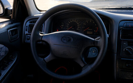 Toyota Avensis III рестайлинг, 1998 год, 286 200 рублей, 13 фотография