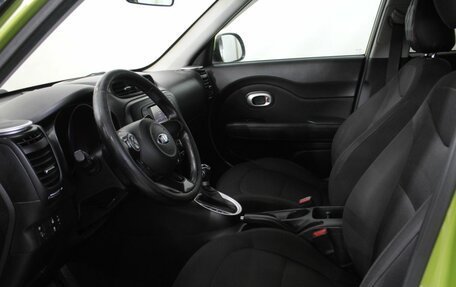 KIA Soul II рестайлинг, 2016 год, 1 400 000 рублей, 26 фотография