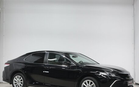 Toyota Camry, 2021 год, 2 499 000 рублей, 1 фотография