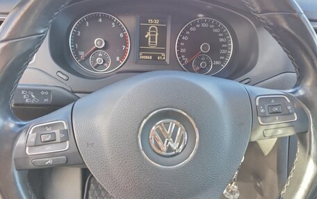 Volkswagen Jetta VI, 2012 год, 950 000 рублей, 3 фотография