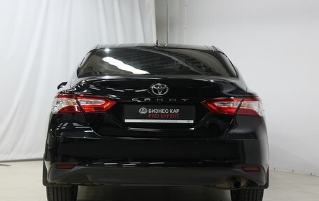 Toyota Camry, 2021 год, 2 499 000 рублей, 5 фотография