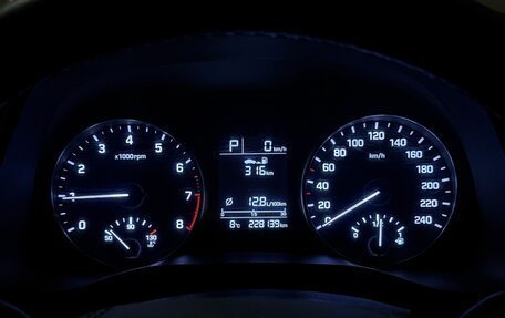 Hyundai Elantra VI рестайлинг, 2016 год, 1 300 000 рублей, 20 фотография