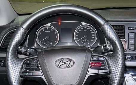 Hyundai Elantra VI рестайлинг, 2016 год, 1 300 000 рублей, 14 фотография